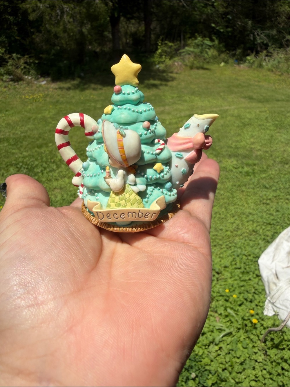 Precious Moments Enesco 1999 Avon Exclusive December Mini Teapot